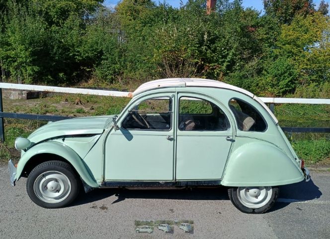 CITROEN 2CV   602cc ALL PARTS BARN FIND £5000  CASH OFFERS