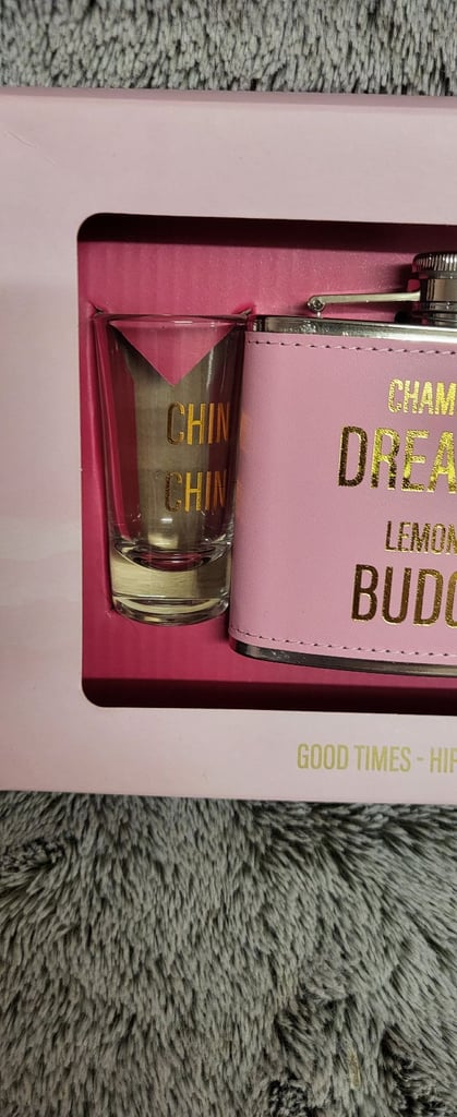 Women's Pink Hip Flask With Glasses