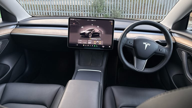 2022 Tesla Model 3 Long Range AWD 4dr Auto Electric Saloon Saloon Electric Automatic