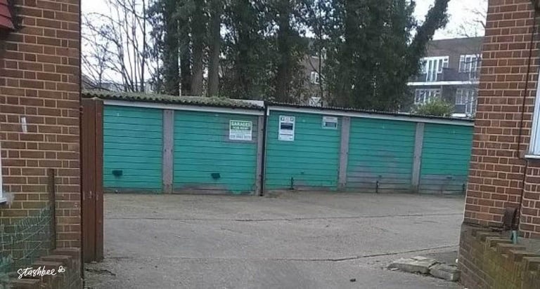 Garage to rent in London (N14) | Stashbee