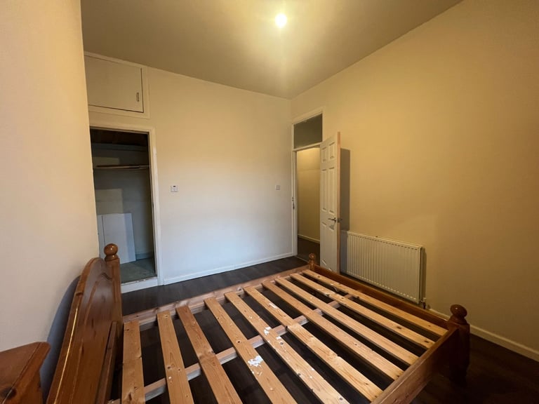 ***THREE BEDROOM TO LET***B11***£1195PCM***