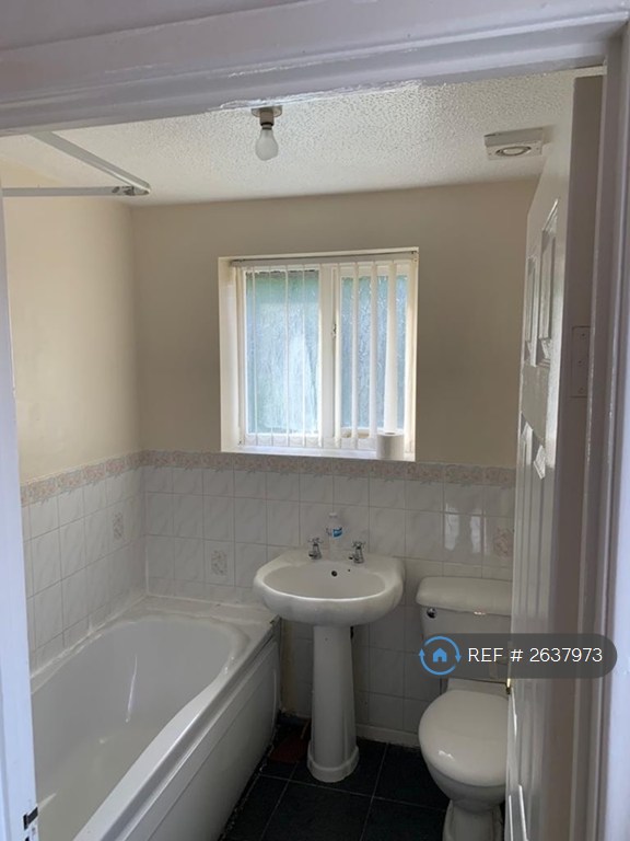 3 bedroom house in Brampton Drive, Liverpool, L8 (3 bed) (#2637973)