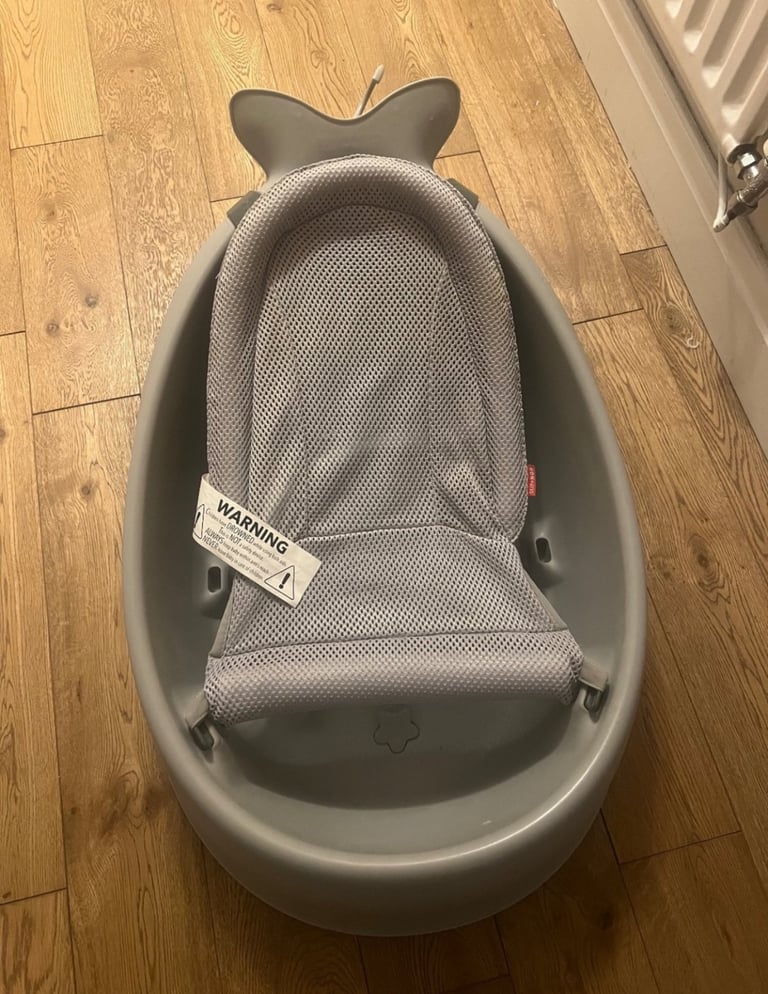 Skip Hop baby bathtub 