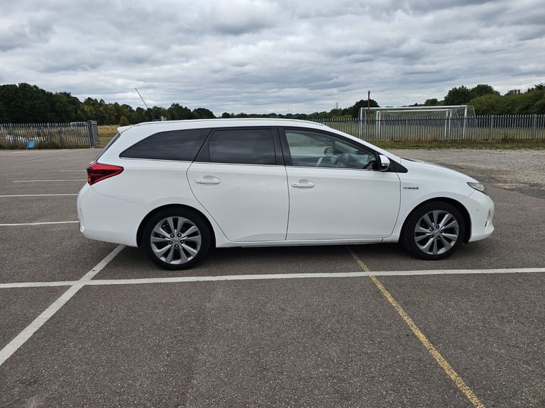 2014 UK TOYOTA AURIS TOURING SPORT HYBRID EXCEL £20 TAX ULEZ ✅