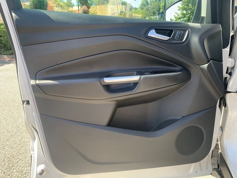 2017 Ford Kuga 2.0 TDCi Titanium X SUV 5dr Diesel Manual 2WD Euro 6 (s/s) (150 ps) HATCHBACK Dies...