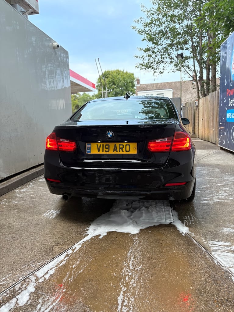 BMW, 3 SERIES, Saloon, 2014, Manual, 1995 (cc), 4 doors