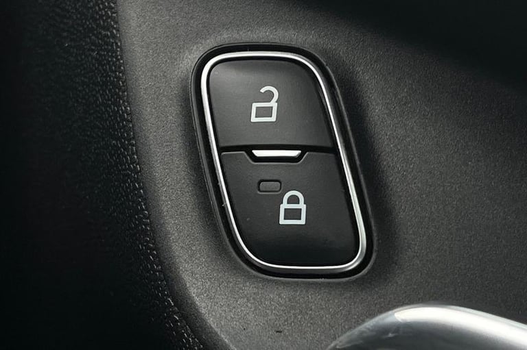 2018 Ford Fiesta 1.1 Zetec 5dr HATCHBACK PETROL Manual