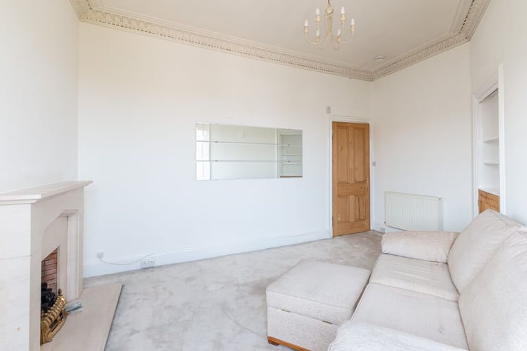 Incredible, 1 bedroom, 4th floor property with excellent views to City – available soon!