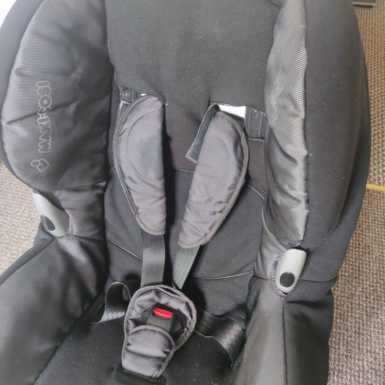 MAXI-COSI child car seat 