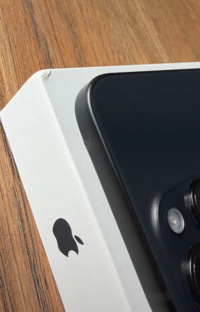 iPhone 15 128 GB Mint 