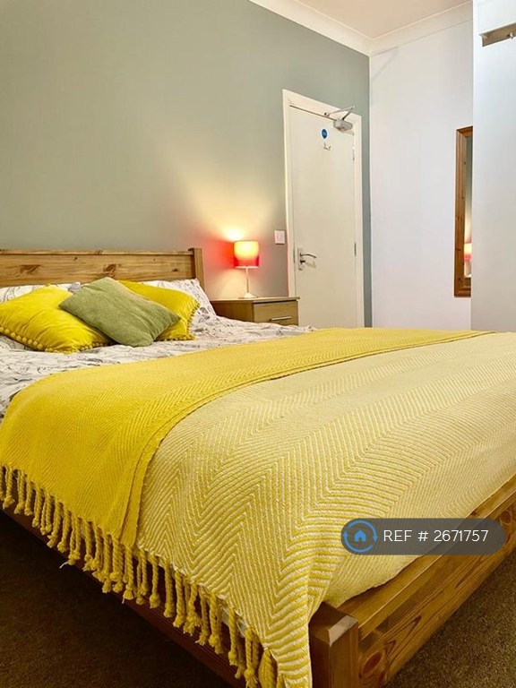 1 bedroom in Drayton Gardens, West Drayton, UB7 (#2671757)