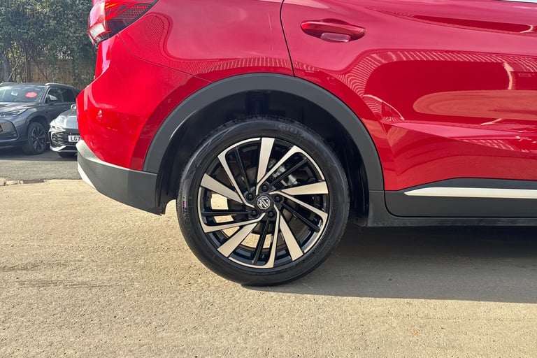 2025 MG MG ZS 106600 Hatchback Hybrid Automatic