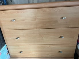 2x wooden bedroom drawers 