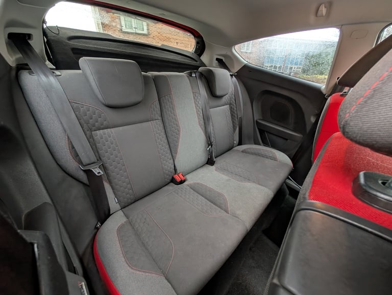 2014 Ford Fiesta 1.0 EcoBoost 140 Zetec S Red 3dr HATCHBACK Petrol Manual