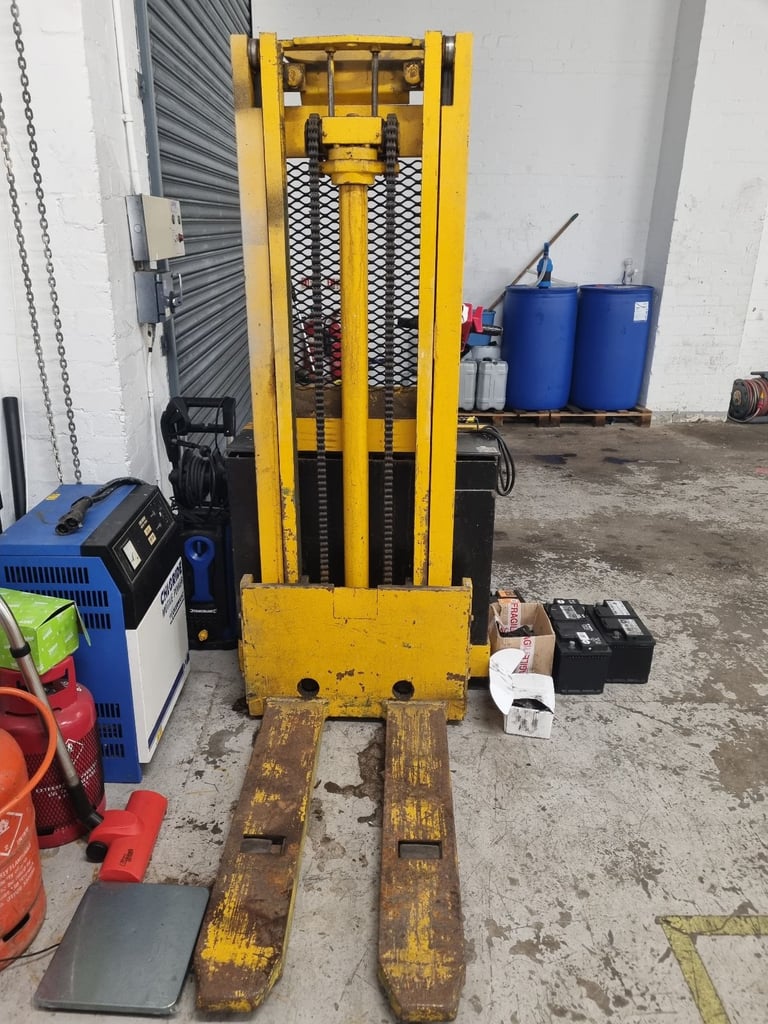 Ameise Junior Foot Forklift With Charger