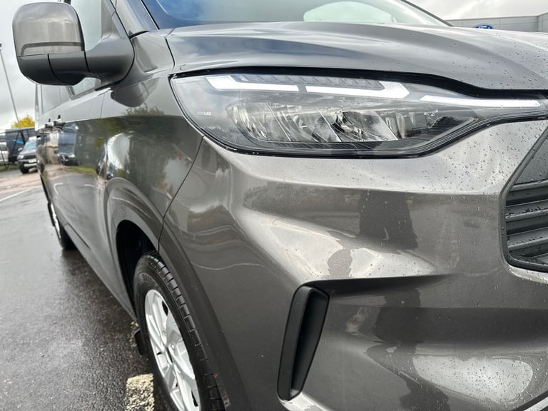 2025 Ford Transit Custom 320 LWB 2.0 Tdci Limited 136PS D/Cab Crew Bus Diesel Manual