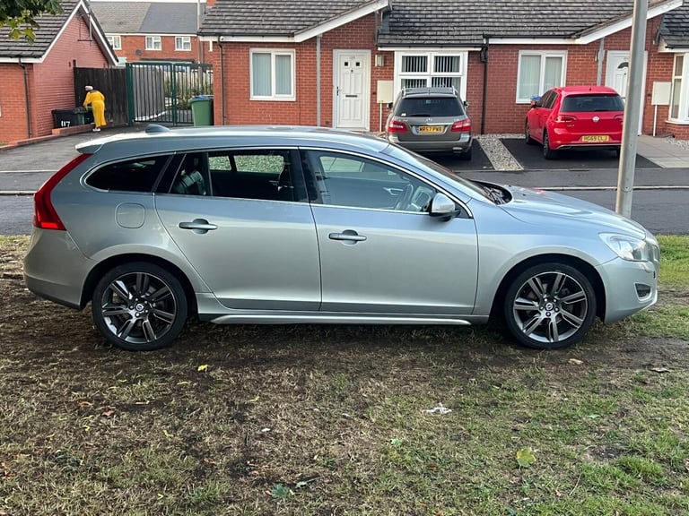 2010 Volvo V60 D3 [163] SE Lux 5dr Geartronic ESTATE Diesel Automatic