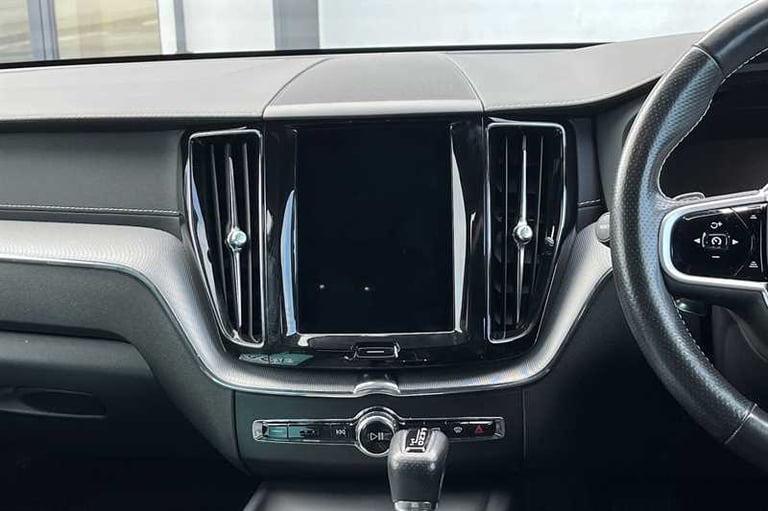 2018 Volvo XC60 2.0 T5 R-Design Pro SUV 5dr Petrol Auto AWD Euro 6 (s/s) (250 ps) SUV Petrol Auto...