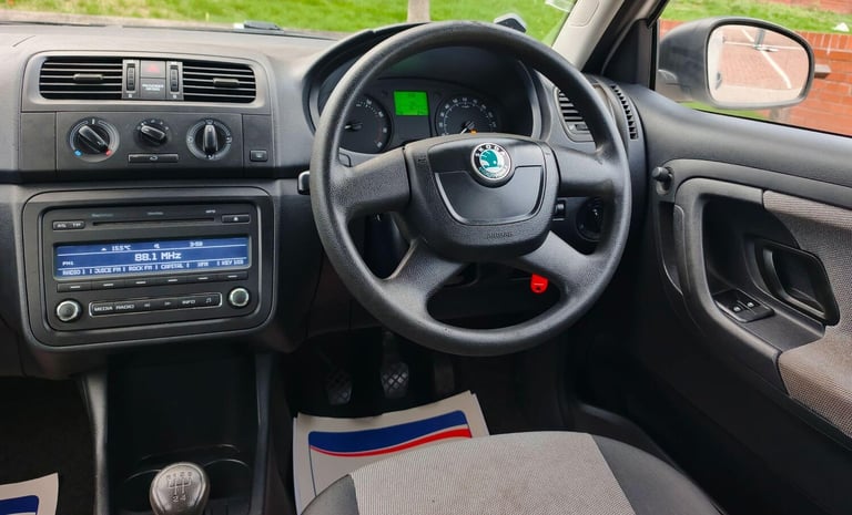 2010 Skoda Fabia 1.2 S Euro 5 5dr HATCHBACK Petrol Manual