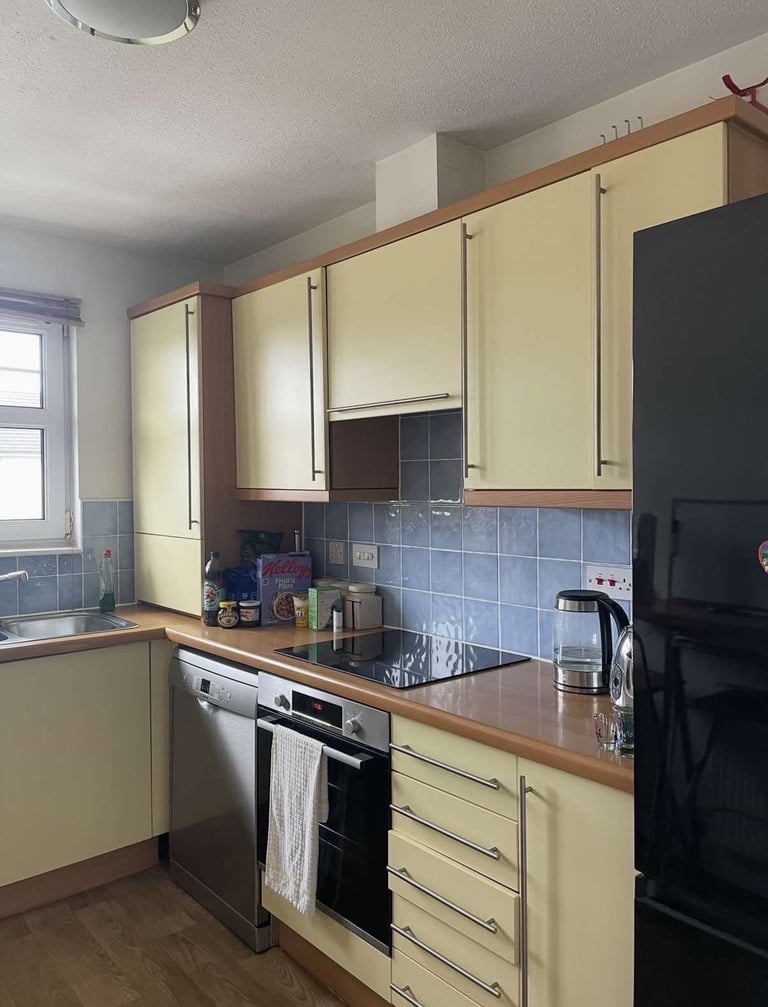 *Urgent* En-suite room available in Edinburgh, Dalry