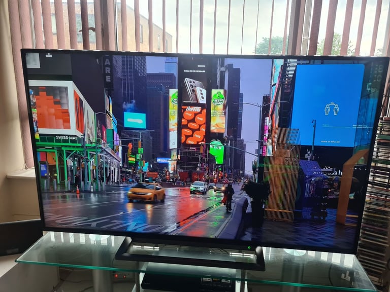 TOSHIBA 65 INCH SMART 4K UHD HDR LED FIRE TV WITH WIFI, FREEVIEW & FREESAT HD 