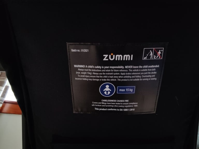 Zummi Explorer compact stroller / buggie