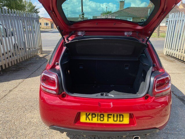 2018 DS Automobiles DS 3 1.2 PureTech 82 Connected Chic 3dr HATCHBACK Petrol Manual