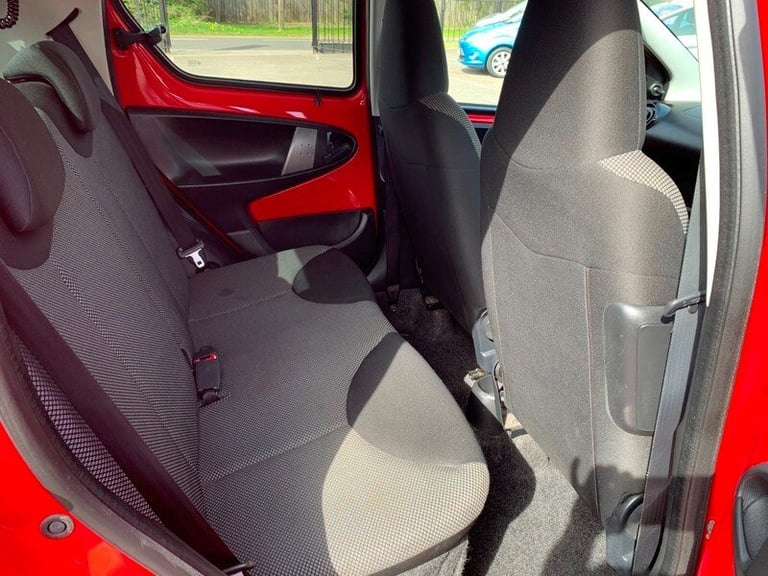 Toyota AYGO VVT-I MOVE WITH STYLE