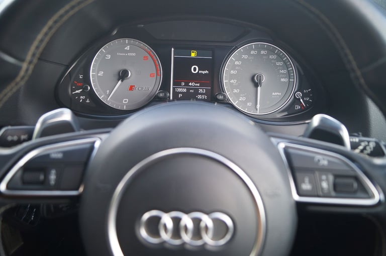 2014 Audi SQ5 3.0BiTDI V6 313bhp 8-Speed S-Line Quattro B&O FSH 3-key Camera 21" Towbar