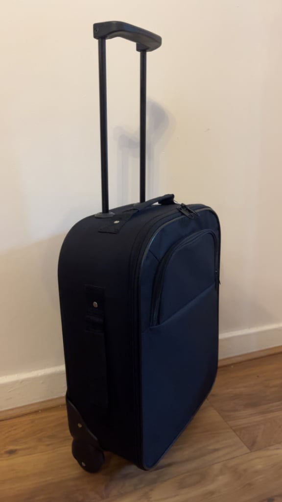 Black 2 Wheel Trolley Cabin Case Luggage with retractable handle*New Never Used*