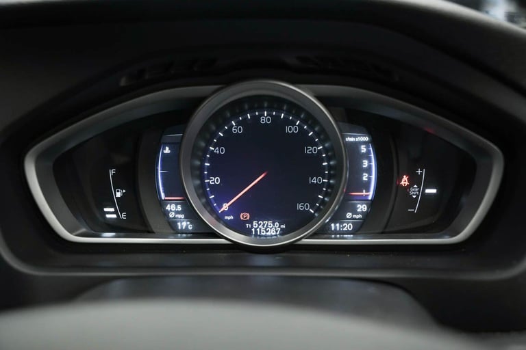  Volvo V40 2.0 D2 R-Design Nav Plus Euro 6 (s/s) 5dr Diesel Manual