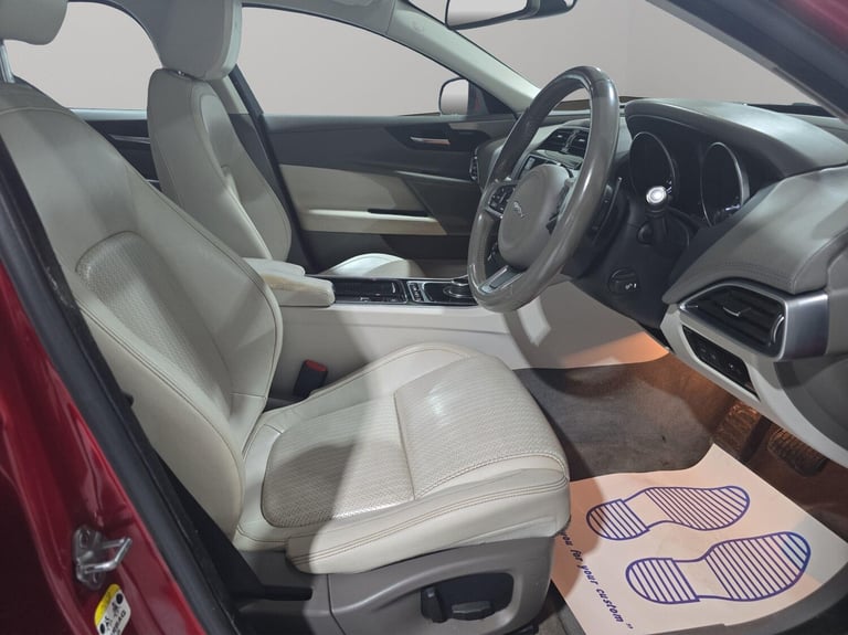 2017 Jaguar XE 2.0i Portfolio Auto Euro 6 (s/s) 4dr SALOON Petrol Automatic