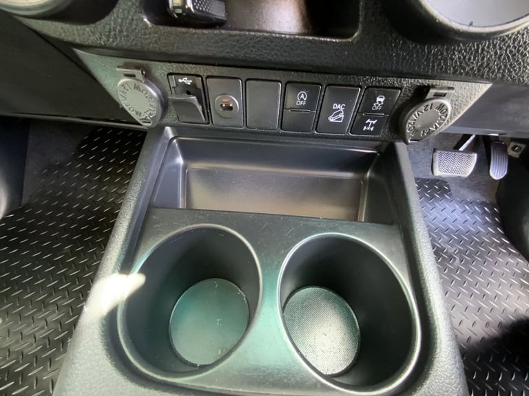 2023 Toyota Hilux 2.4 D-4D Icon Pickup Double Cab 4dr Diesel Auto 4WD Euro 6 (s/s) (150 ps) PICKU...