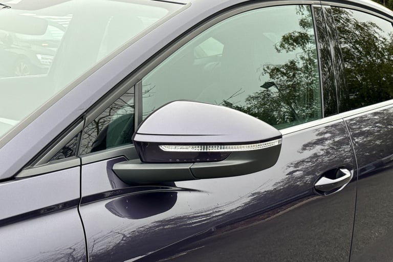 2024 Audi Q4 e-tron Q4 Sportback S line 45 e-tron  210,00 kW SUV ELECTRIC Automatic