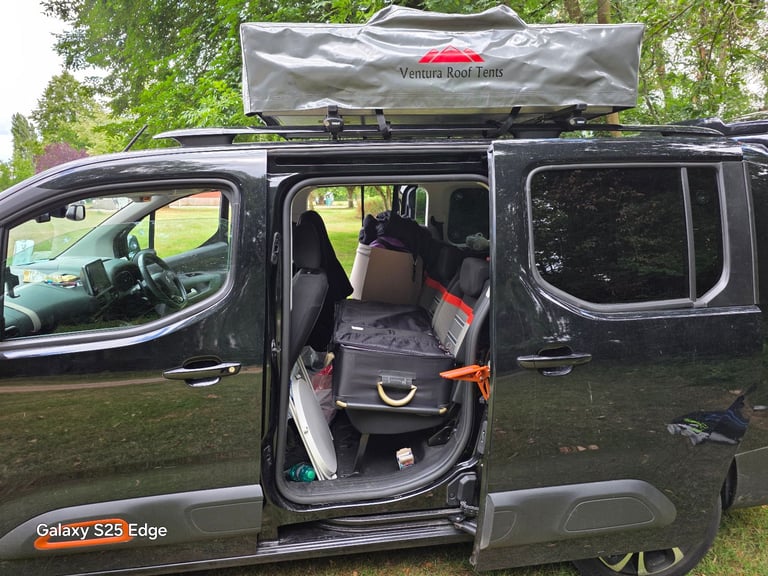 Extended Ventura Deluxe 1.4 Roof Top Tent + Annex