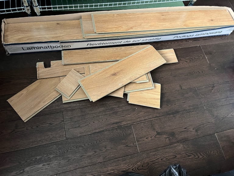 image for FREE 1 Pack Oak Effect Laminate (Pls Read Description)