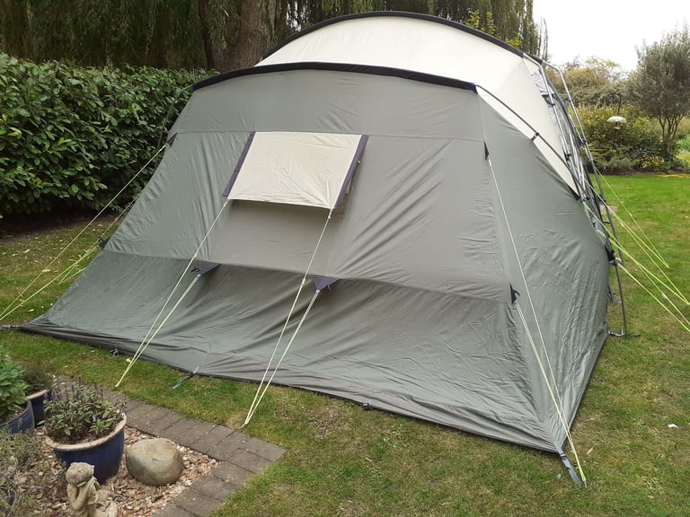 OUTWELL OAKLAND XL TUNNEL TENT - 5 PERSON