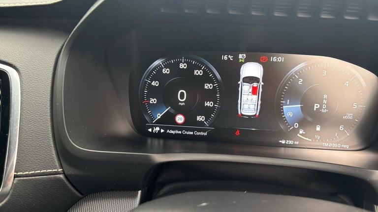 2022 Volvo XC90 R-Design, B5 AWD mild hybrid, 7 Seats ESTATE Diesel/Electric Hybrid Automatic