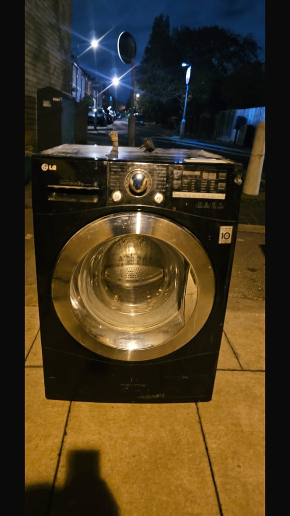 image for Used LG direct drive 9kg washing machine. At cheap price. With free delivery in London. 