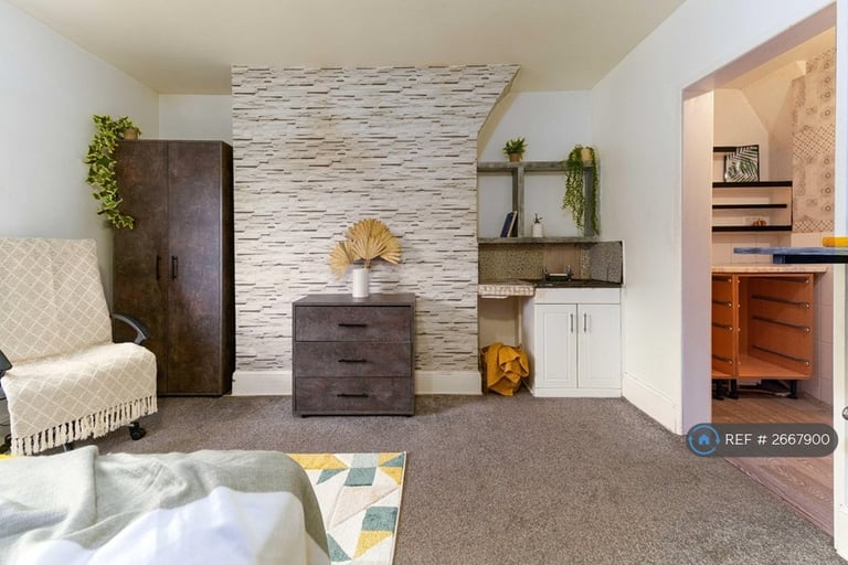 1 bedroom in Fairfield Road, Buxton, SK17 (#2667900)