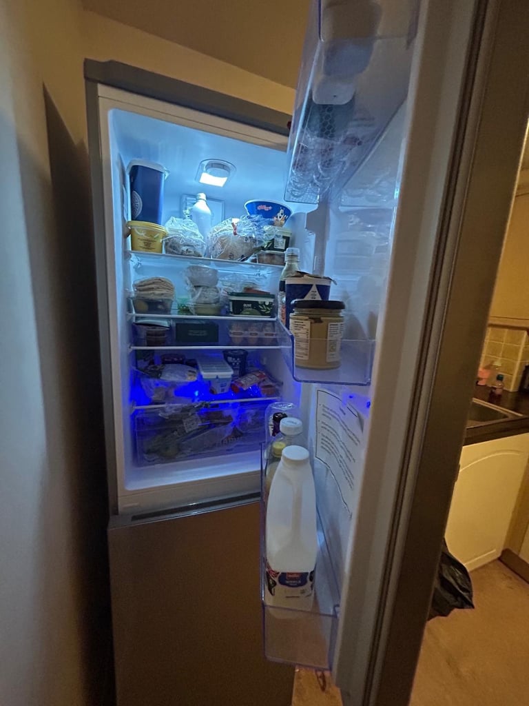 Beko Pro Harvest fresh 50/50 fridge freezer 