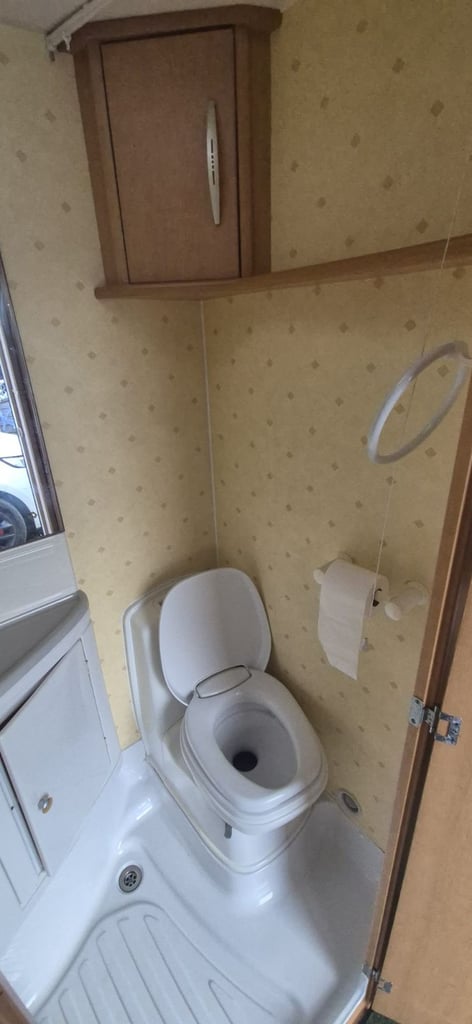 Abbey 316 adventure 5 berth caravan 2006