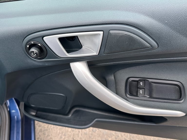 2012 Ford Fiesta 1.4 Zetec 5dr HATCHBACK Petrol Manual