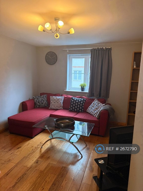 2 bedroom flat in Poppleton Close, Coventry, CV1 (2 bed) (#2672790)