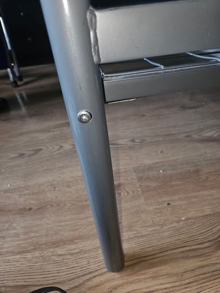 STRONG SINGLE METAL BED £50