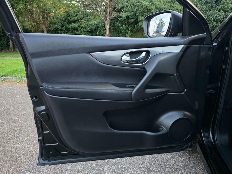 2018 Nissan Qashqai 1.5 dCi N-Connecta SUV 5dr Diesel Manual Euro 6 (s/s) (115 ps) HATCHBACK Dies...