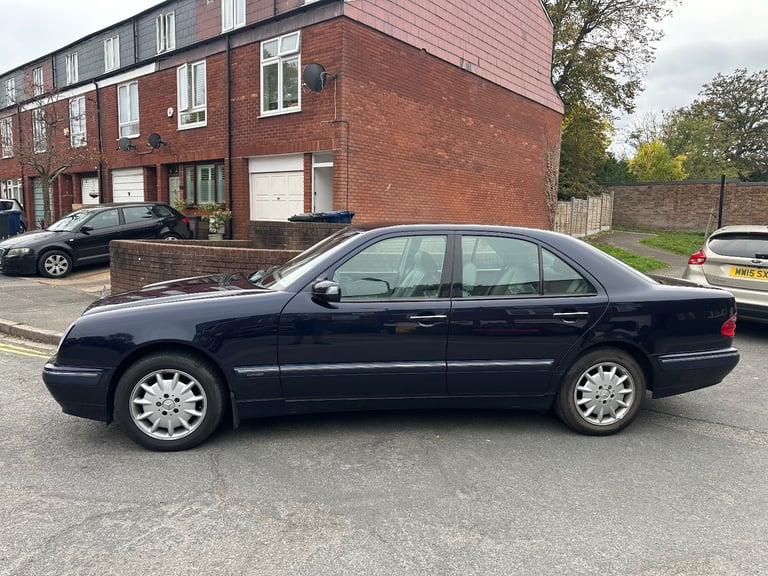 Mercedes-Benz, E CLASS, Saloon, 2001, Semi-Auto, 2155 (cc), 4 doors