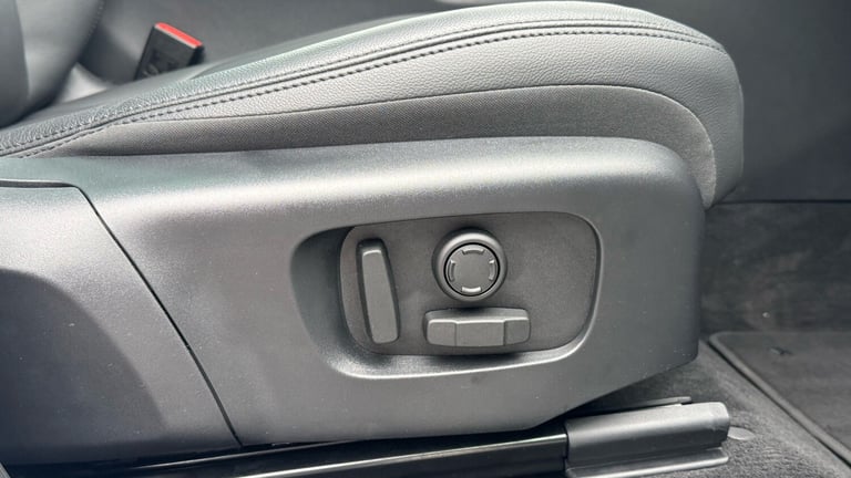 2025 Land Rover Range Rover Evoque 2.0 D200 Dynamic SE 5dr Auto Diesel Hatchback Hatchback Diesel...