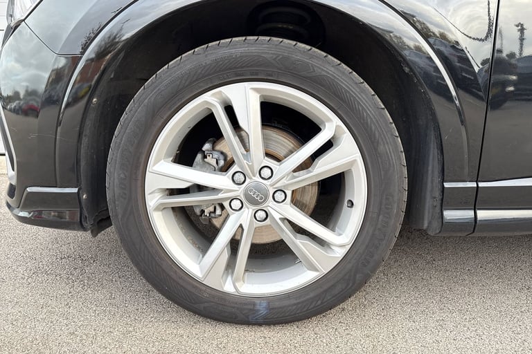 2019 Audi Q3 1.5 TFSI CoD 35 S line Euro 6 (s/s) 5dr SUV PETROL Manual
