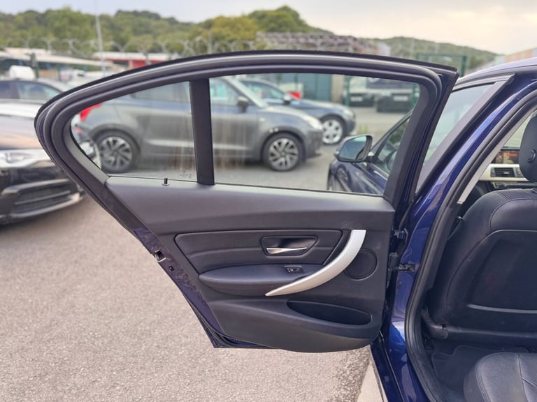 2016 BMW 3 Series 320d EfficientDynamics Plus 4dr Step Auto SALOON Diesel Automatic